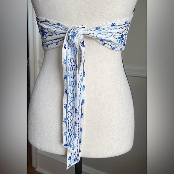 Vintage Y2K L.S.I. Embroidered Halter Crop Top | Size Small - Picture 11 of 15